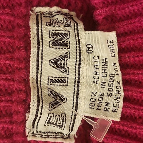Vintage Evia Acrylic Sweater. Hot pink. Size M - Picture 4 of 8